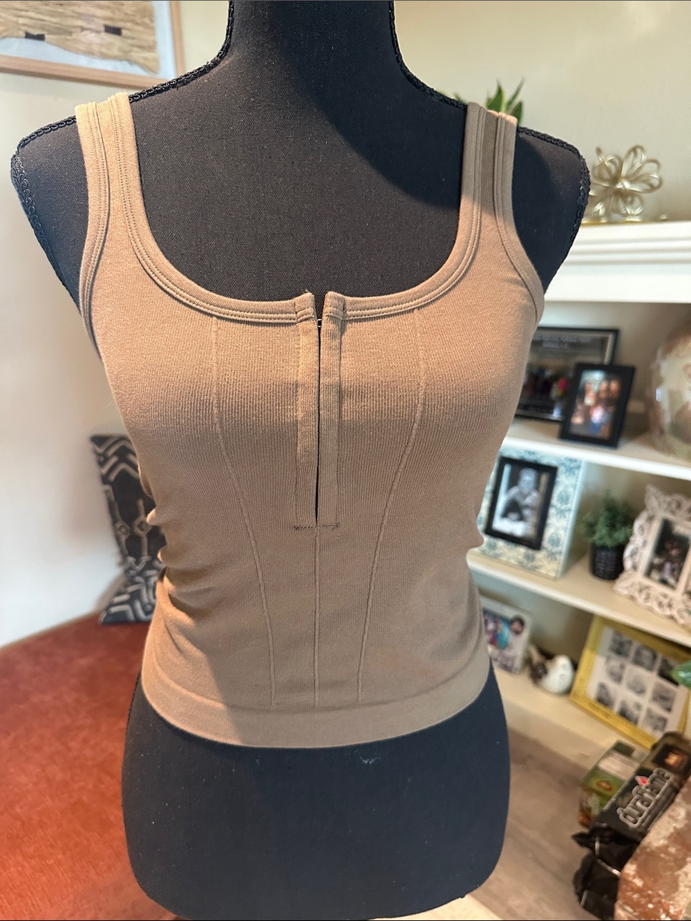 Scoop-Neck Ribbed Tank Top in Camel